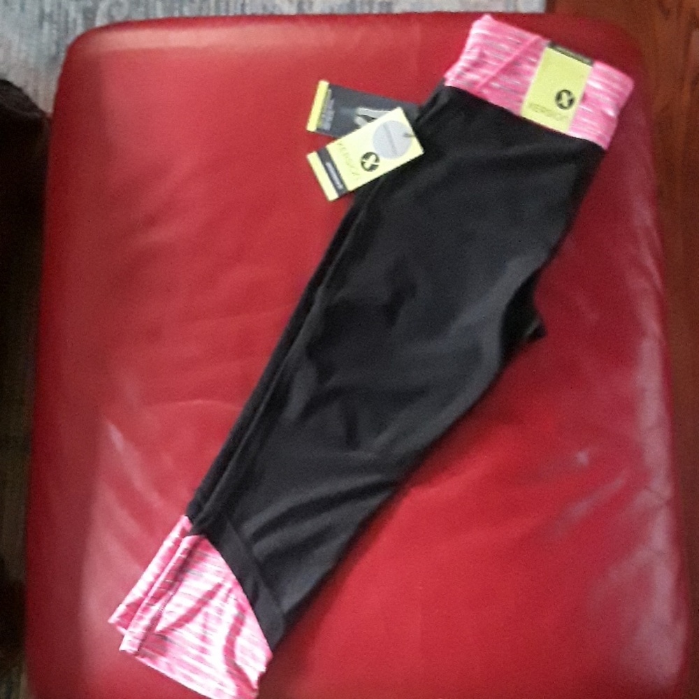Xersion Sport Capri Pants - Picture 7 of 7